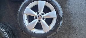4x Winterräder Skoda Fabia   Pirelli Cinturato 185 60 R15 auf Alufelgen gebraucht Bild 2