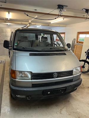 VW T4 Benziner 5 Zylinder, 2,5 l, 320.000 km Bild 3