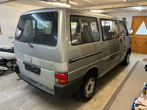 VW T4 Benziner 5 Zylinder, 2,5 l, 320.000 km Bild 2