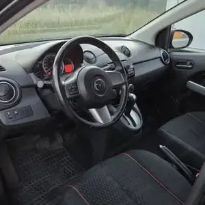 Mazda 2 Bild 3