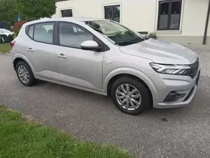 Dacia  Sandero  mit AHK,  Benziner,  Top Zustand  Bild 5