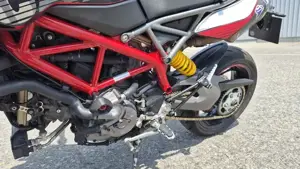 Ducati Hypermotard 950 Bild 9