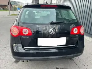Passat Kombi Diesel (Rost-Paket) Bild 3