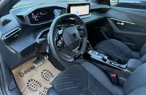 Peugeot 208 Bild 17