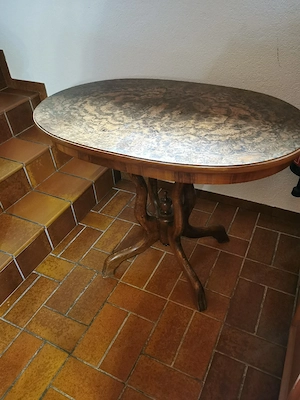 Tisch oval Bild 5