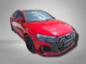 Audi RS3 Limousine 2.5 TFSI 7-Gang S tronic 294 kW (400 ... Bild 3