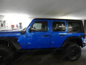 Jeep Wrangler Rubicon 4XE Blau Strom Benzin Bild 9