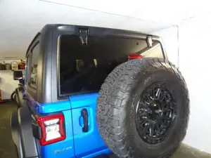 Jeep Wrangler Rubicon 4XE Blau Strom Benzin Bild 7
