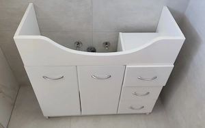 Badezimmermöbel inkl Waschtisch und Spiegel Bild 5