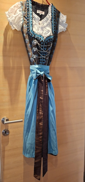Wunderschönes Dirndl, Gr. 40-42, schokobraun hellblau