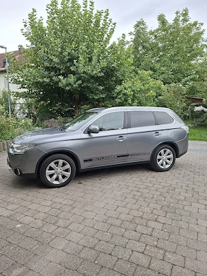 Mitsubishi Outlander  Bild 3