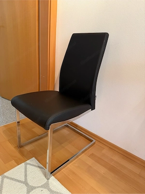 Schwarze Esszimmerstühle aus Leder Bild 2
