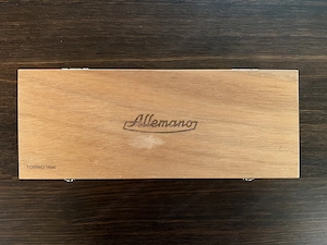 Armbanduhr mit Handaufzug in der Holzschatulle Bild 4