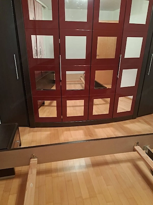 Schlafzimmer, Kleiderschrank und Bett Bild 4