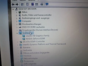 Asus R752L Bild 2
