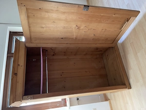 Alter eintüriger Bauernschrank   Weichholz Kleiderschrank Bild 3