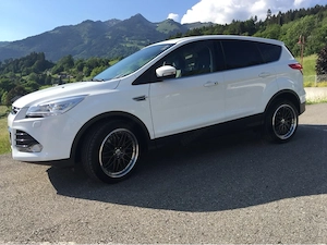 Ford Kuga 2.0 tdci Titanium  Bild 2