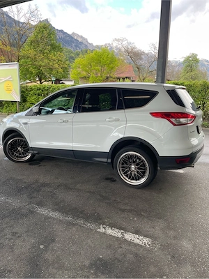 Ford Kuga 2.0 tdci Titanium  Bild 4