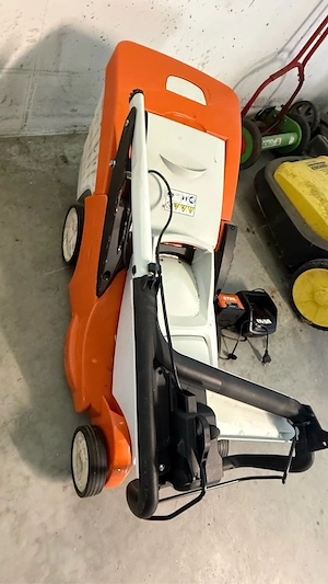 STIHL Akku-Rasenmäher RMA 239 C Set mit AK 20 und AL 101 Bild 3