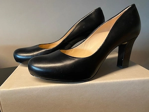 UNISA Echtleder Pumps schwarz Größe 38 - neuwertig Bild 2