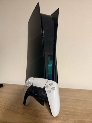 PS 5 mit laufwerk in sschwarz  Bild 2