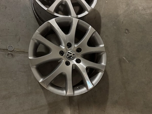 Original VW Touareg I (Typ 7L) 19 Zoll Leichtmetallfelgen Bild 5