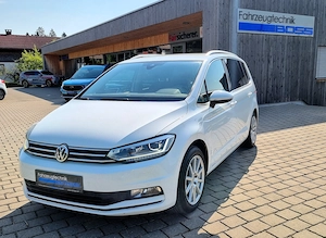 VW Touran Highline**in Außerordentlichen gutem Zustand**Automatik**AHK