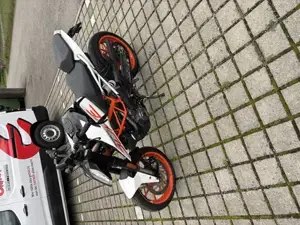 KTM 390 Duke Bild 6