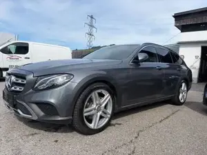 Mercedes-Benz E-Klasse Bild 3