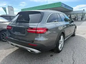 Mercedes-Benz E-Klasse Bild 8