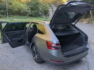 Skoda Superb 4x4 DSG Bild 2