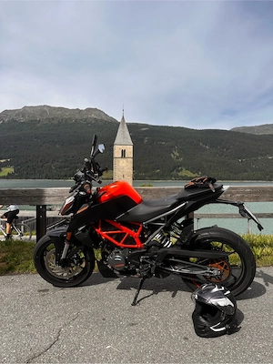 KTM Duke 125 Motorrad  Bild 4