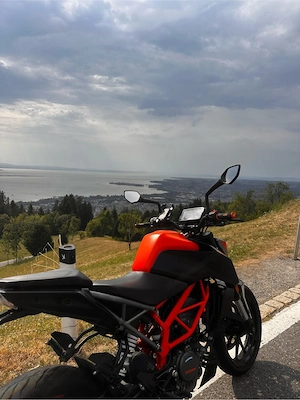 KTM Duke 125 Motorrad 