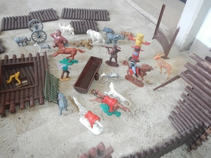 Altes Fort      Spielzeug     Bild 3