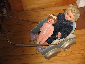 puppenwagen incl. 2 puppen