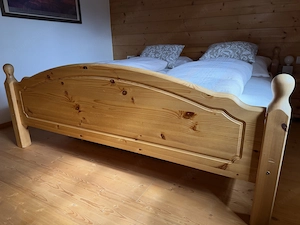 Vollholz Schlafzimmer Bild 4