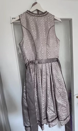 Krüger Dirndl Gr 36 - Farbe Taupe Bild 3