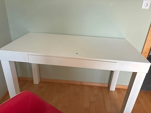 Schreibtisch inkl Stuhl Bild 3