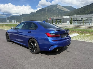 BMW 330i XDrive M-Sportpaket Aut. Bild 4