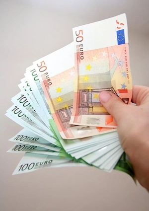 KREDI!TE: für Privatpersonen und Unternehmen   In ganz Österreich  Wir bieten private Finanzierungen