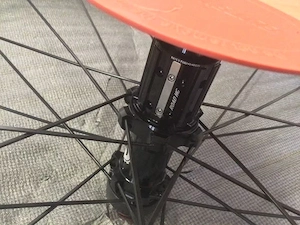 Elitewheels SLR Gravel Carbone Laufradsatz 25IW Shimano Bild 8