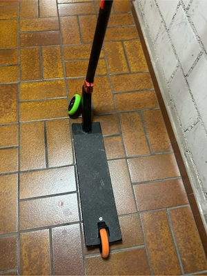Verkaufe meinen stuntscooter Bild 3