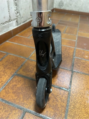 Verkaufe meinen stunt scooter Bild 2