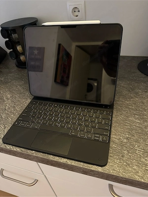 iPad Pro 2024 M4 13''   256 GB   neuwertig   inkl. Tastatur & Apple Pencil Pro Bild 2