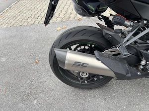 Kavasaki Ninja Motorrad Bild 2