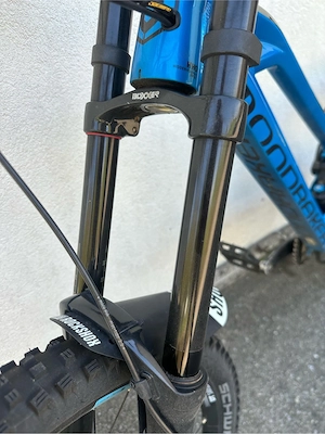 Mondraker DH Bike Bild 2
