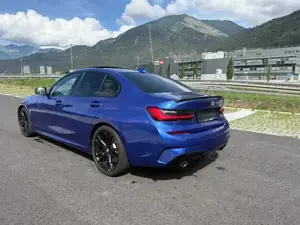 BMW 330i XDrive M-Sportpaket Aut. Bild 3