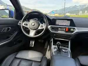 BMW 330i XDrive M-Sportpaket Aut. Bild 8