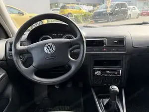 VW Golf Bild 8