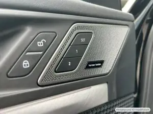 BMW iX1 xDrive30 // Premium Paket // Anhängerkupplung //  Harman Kardon Bild 13